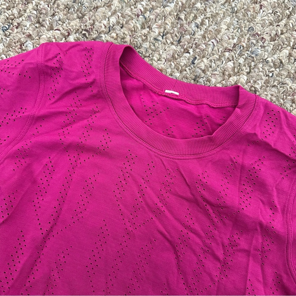 Lululemon Women’s Swiftly Breathe Long Sleeve Fetching Lines (Ripened Raspberry) - Picture 3 of 6
